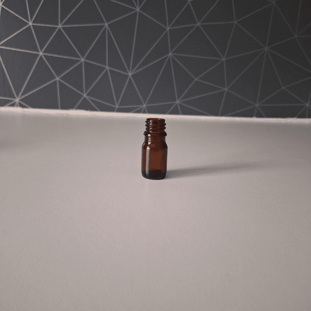Flacon en verre ambré 5 mL avec bouchage pompe spray